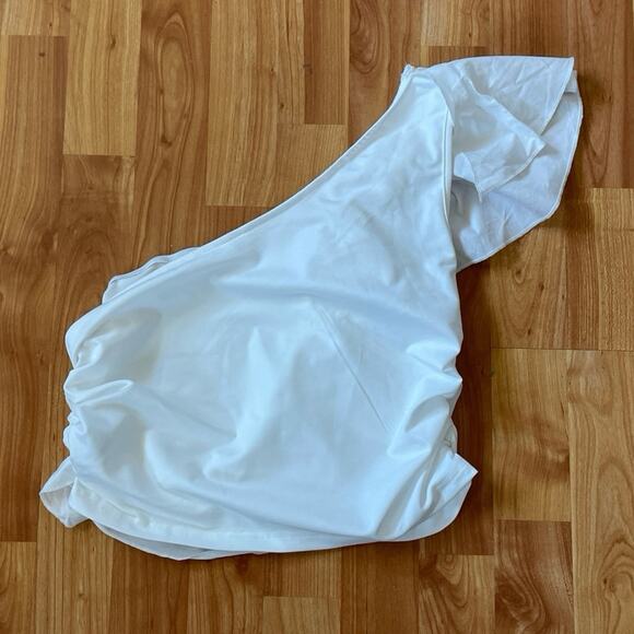 Multi use White Top‎ - Picture 2 of 2